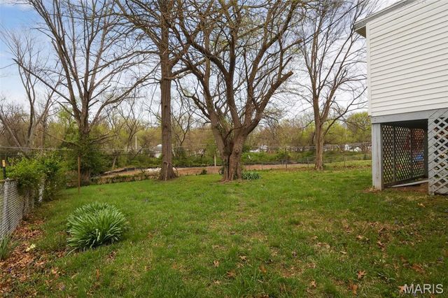 7805 Utica Drive, St Louis, MO 63133