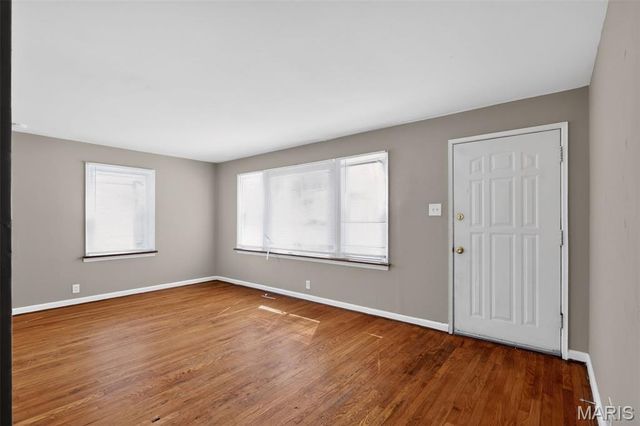 7805 Utica Drive, St Louis, MO 63133