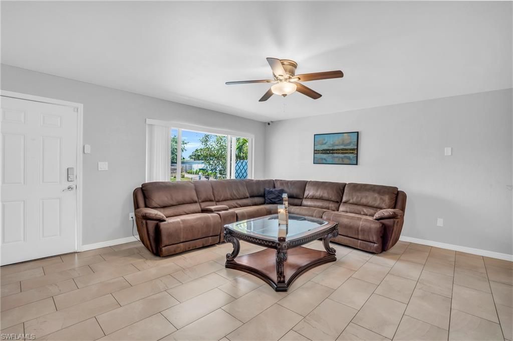 883 Coconut CIR E, NAPLES, FL 34104 — photo 5