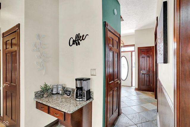 8426 Carefree Circle, Indianapolis, IN 46236