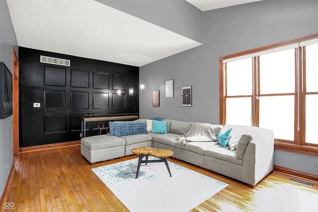 8426 Carefree Circle, Indianapolis, IN 46236