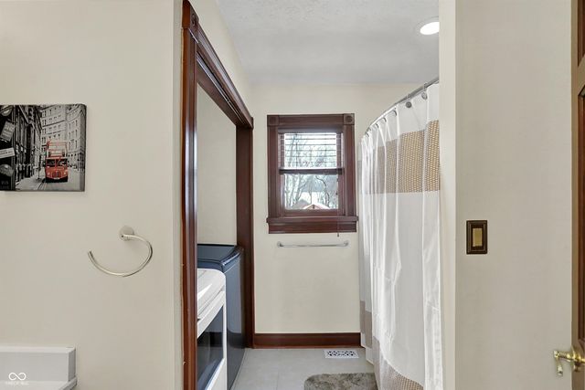 8426 Carefree Circle, Indianapolis, IN 46236