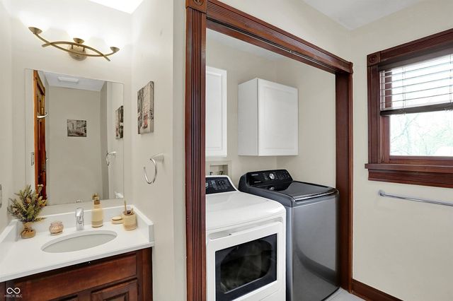 8426 Carefree Circle, Indianapolis, IN 46236