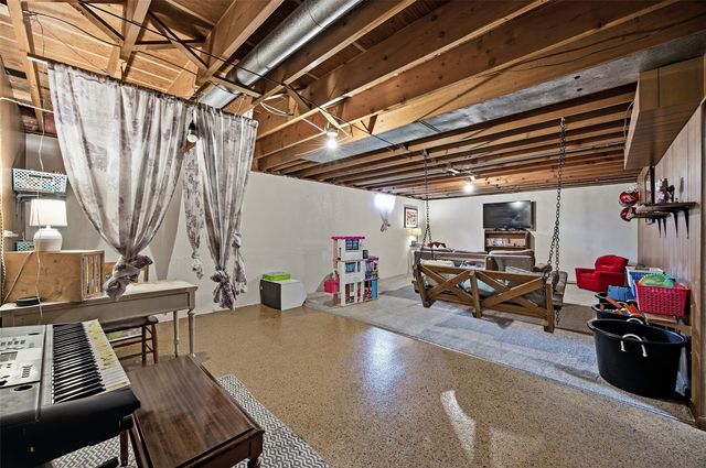 2200 17TH AVE, Marion, IA 52302