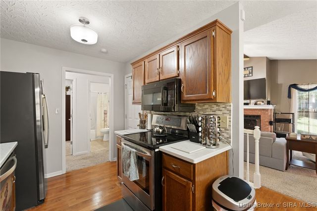 9404 Hunters Ridge Drive, Georgetown, IN 47122