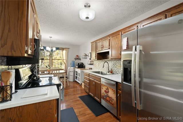 9404 Hunters Ridge Drive, Georgetown, IN 47122