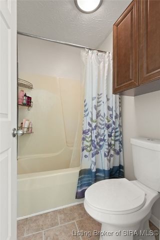 9404 Hunters Ridge Drive, Georgetown, IN 47122