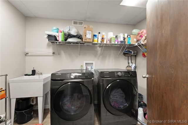 9404 Hunters Ridge Drive, Georgetown, IN 47122