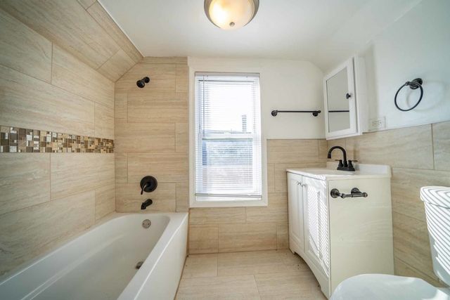 8616 S Emerald Avenue, Chicago, IL 60620