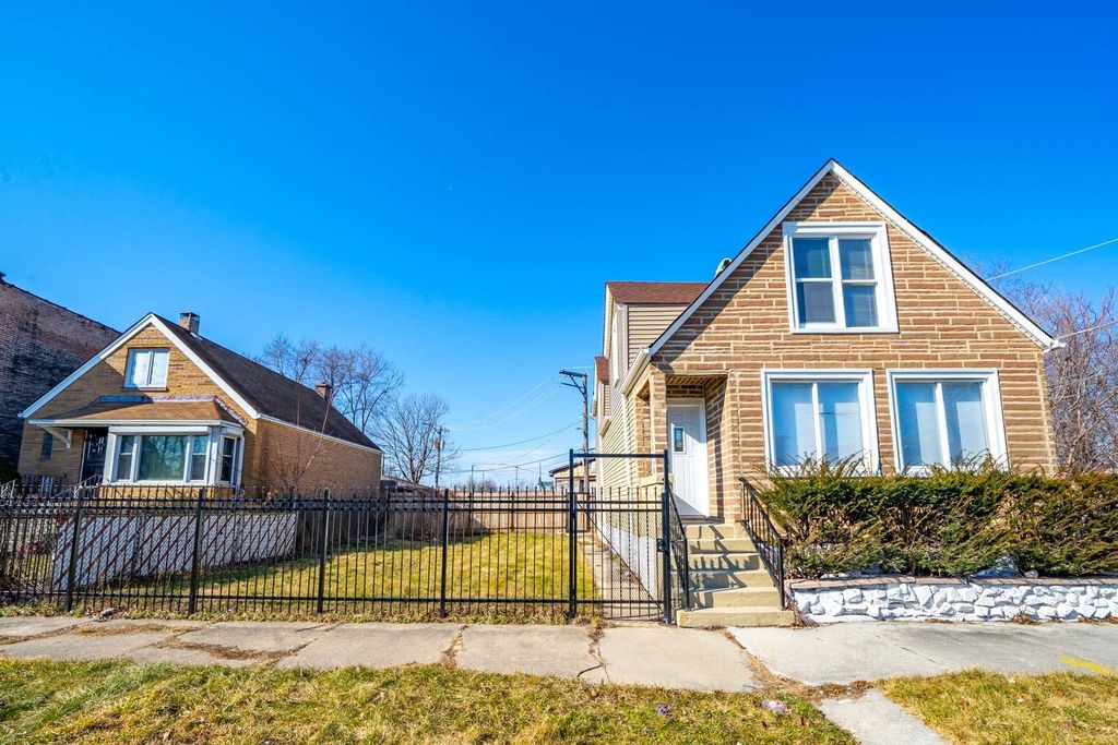 8616 S Emerald Avenue, Chicago, IL 60620