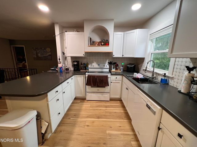 129 Melody Lane, Toledo, OH 43615