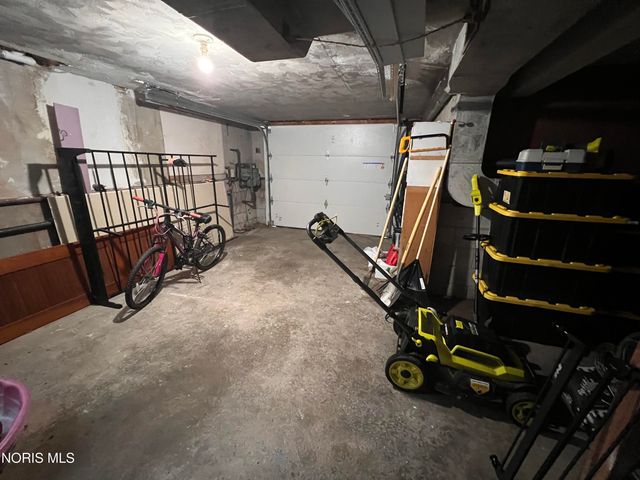 129 Melody Lane, Toledo, OH 43615