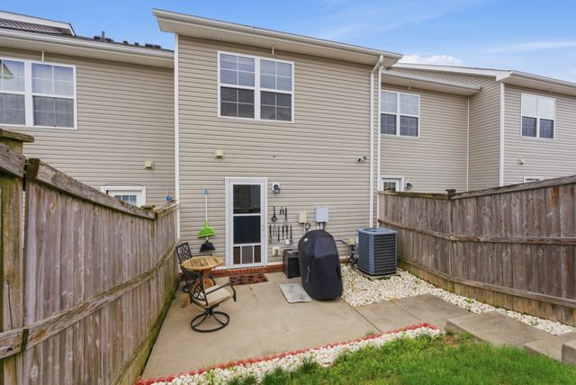 1421 Riverbrook Dr, Hermitage, TN 37076