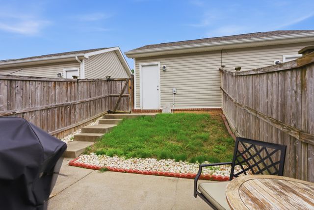 1421 Riverbrook Dr, Hermitage, TN 37076