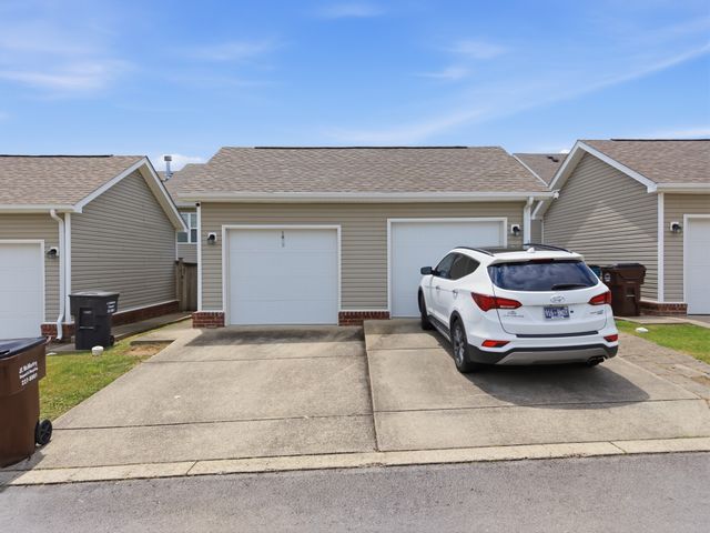 1421 Riverbrook Dr, Hermitage, TN 37076