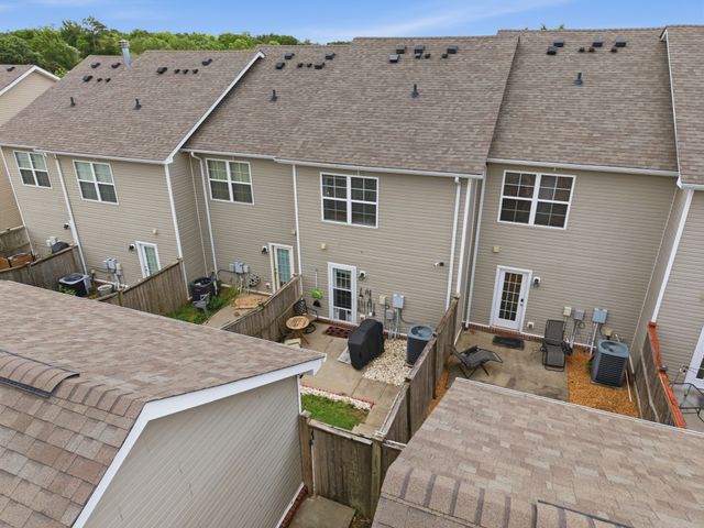 1421 Riverbrook Dr, Hermitage, TN 37076