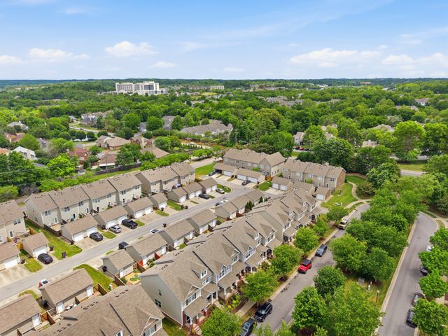 1421 Riverbrook Dr, Hermitage, TN 37076
