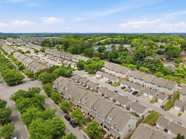 1421 Riverbrook Dr, Hermitage, TN 37076