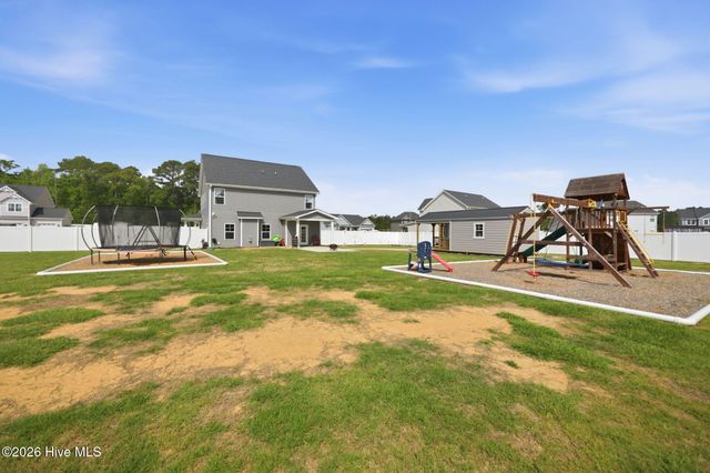 966 Appaloosa Trail, Grimesland, NC 27837
