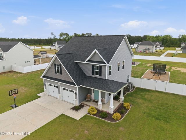 966 Appaloosa Trail, Grimesland, NC 27837