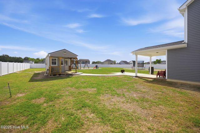 966 Appaloosa Trail, Grimesland, NC 27837