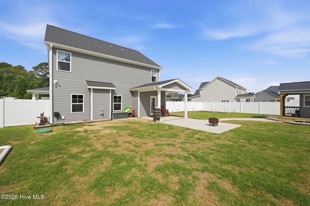 966 Appaloosa Trail, Grimesland, NC 27837