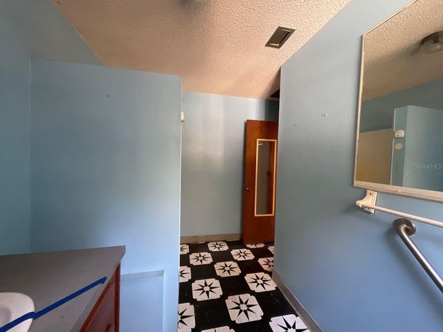 8233 NE HIGHWAY 353, Old Town, FL 32680