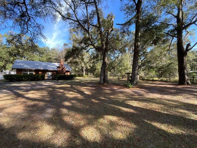 8233 NE HIGHWAY 353, Old Town, FL 32680