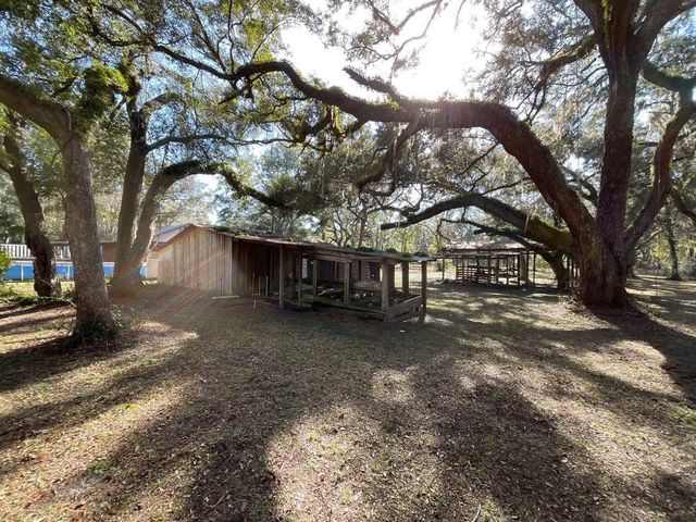 8233 NE HIGHWAY 353, Old Town, FL 32680