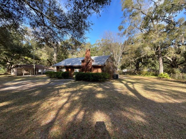 8233 NE HIGHWAY 353, Old Town, FL 32680