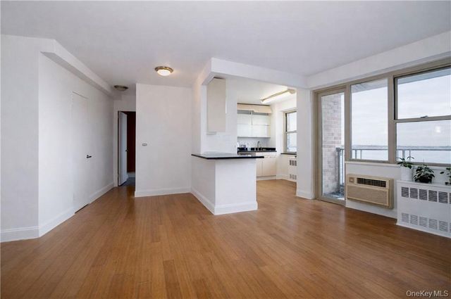 400 Cozine Avenue 9F, Brooklyn, NY 11207