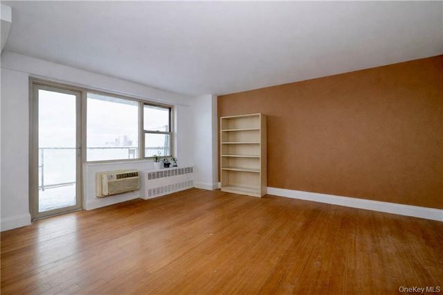 400 Cozine Avenue 9F, Brooklyn, NY 11207