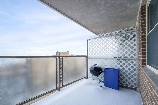 400 Cozine Avenue 9F, Brooklyn, NY 11207