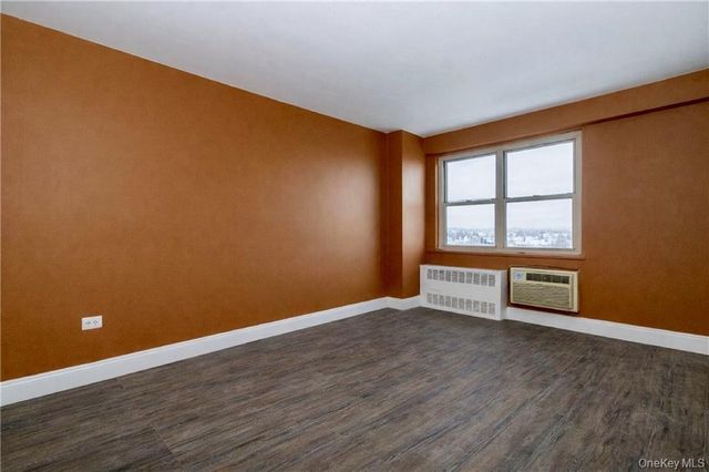 400 Cozine Avenue 9F, Brooklyn, NY 11207