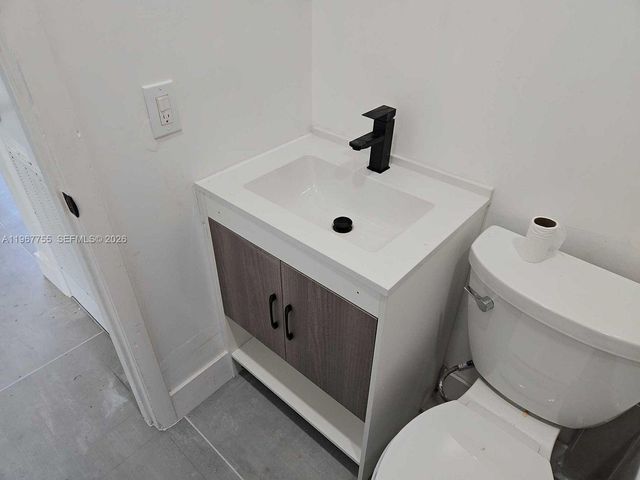 3001 SW 23rd Ter A, Miami, FL 33145