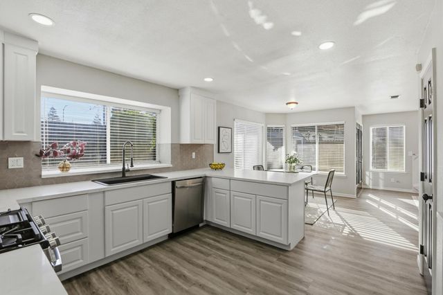 7300 Saltgrass Way, Elk Grove, CA 95758