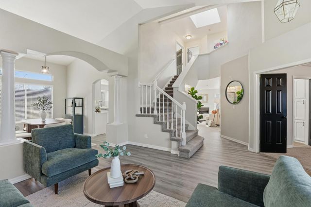 7300 Saltgrass Way, Elk Grove, CA 95758