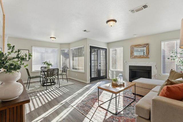 7300 Saltgrass Way, Elk Grove, CA 95758