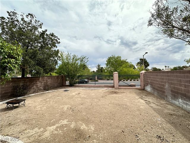9472 Canalino Drive, Las Vegas, NV 89134