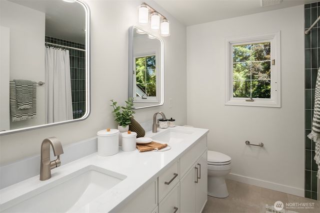 19862 NE 126th Place, Woodinville, WA 98077
