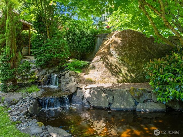 19862 NE 126th Place, Woodinville, WA 98077