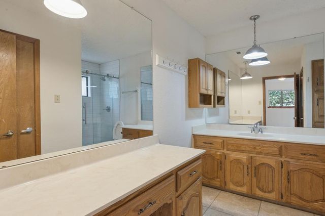 300 W Sequoia SPUR, Georgetown, TX 78628
