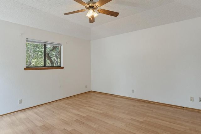 300 W Sequoia SPUR, Georgetown, TX 78628