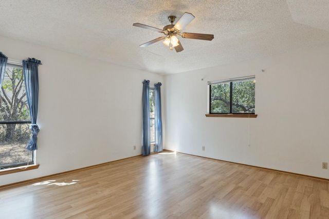 300 W Sequoia SPUR, Georgetown, TX 78628