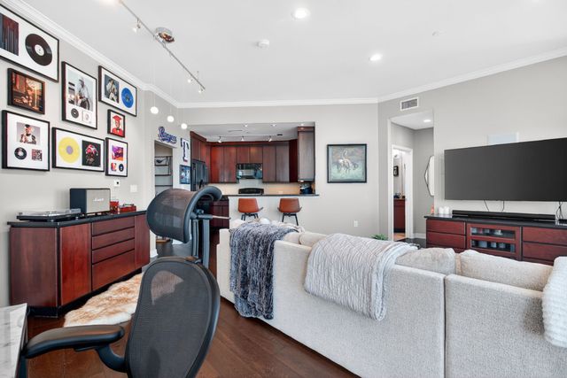 500 Throckmorton Street 3201, Fort Worth, TX 76102