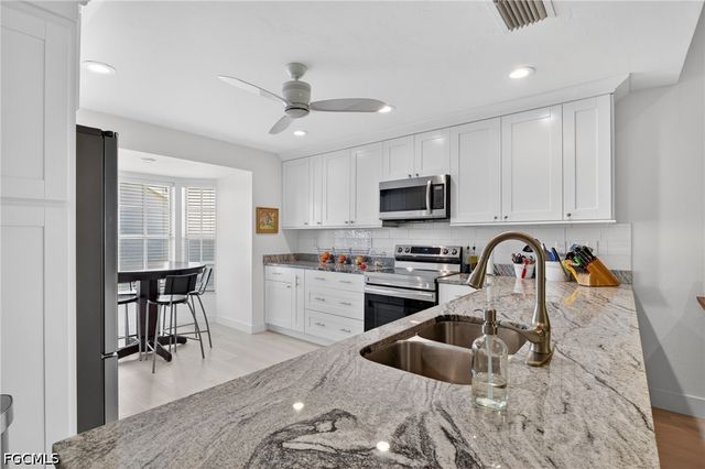 15371 River Vista DR 803, North Fort Myers, FL 33917