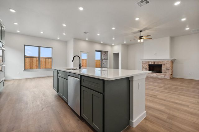 2901 Tractor Avenue, Wolfforth, TX 79382