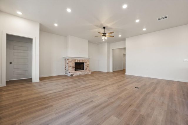 2901 Tractor Avenue, Wolfforth, TX 79382