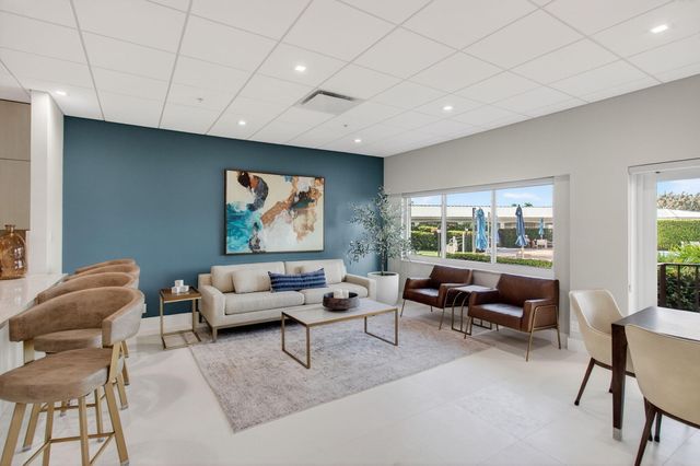 86 Macfarlane Drive 9-h, Delray Beach, FL 33483