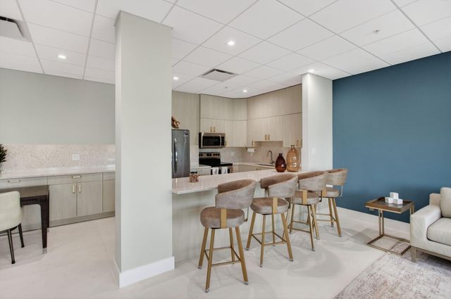 86 Macfarlane Drive 9-h, Delray Beach, FL 33483